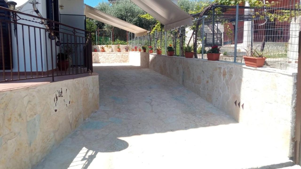 Balcony With View Villa Korifasion Bagian luar foto